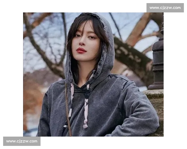 辛芷蕾威尼斯听译名场面:一句 “啥呀” 松弛感封神 辛芷蕾威尼斯听译名场面:一句 “啥呀” 松弛感封神